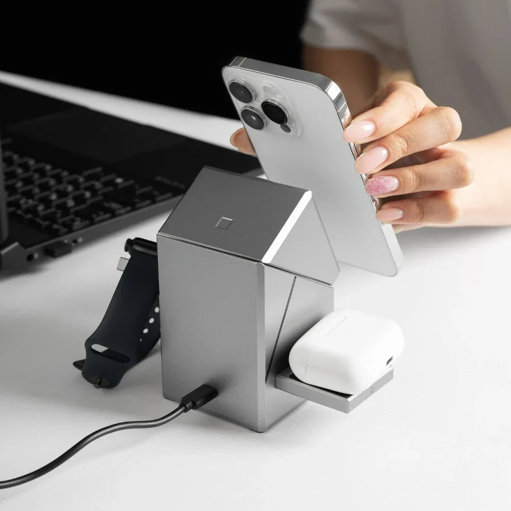 TriCharge Wireless Station