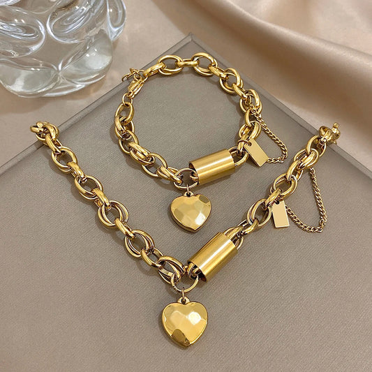 Pandora Golden